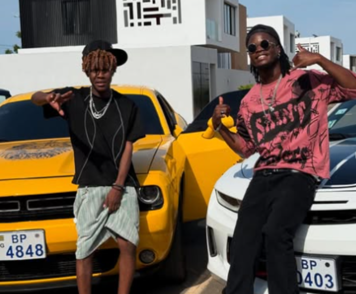 Santrinos Raphael – Le Prince Ft. Le Colon